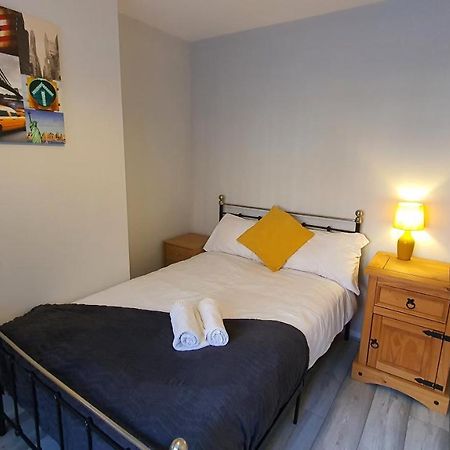 Contractors, City Centre, Parking, 3 Double Rooms, Netflix, Cosy! Coventry Eksteriør bilde